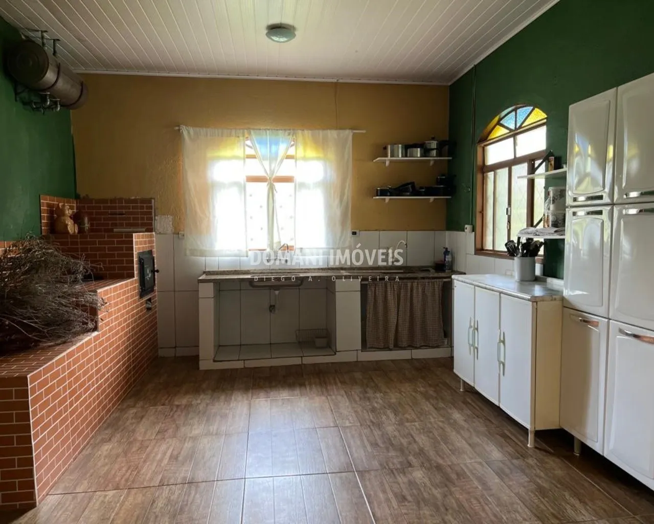 Sítio à venda de 2 ha em Gonçalves, MG, Brasil