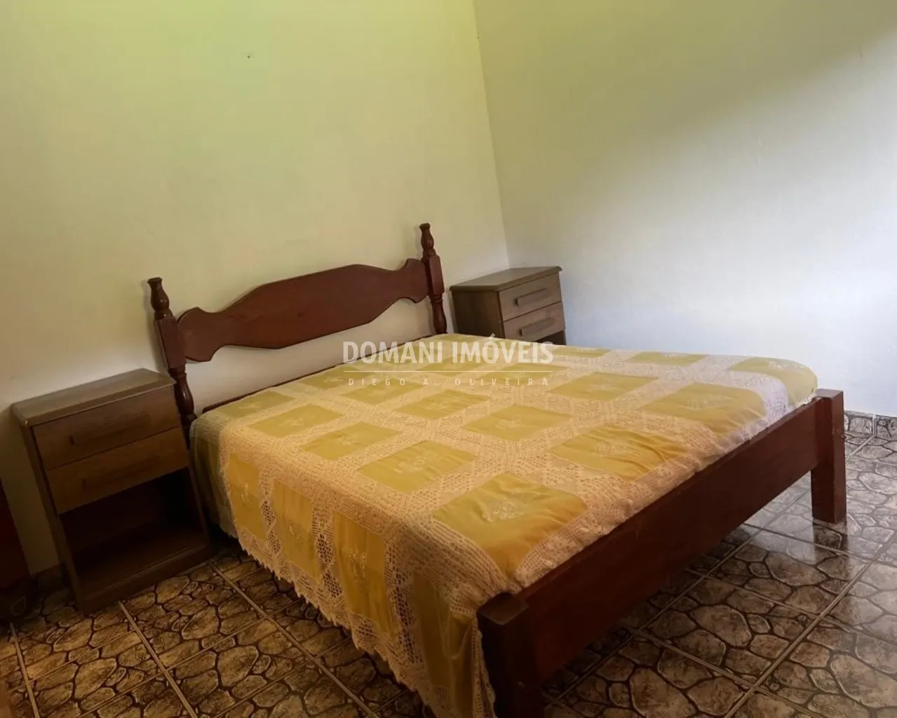 Sítio à venda de 2 ha em Gonçalves, MG, Brasil