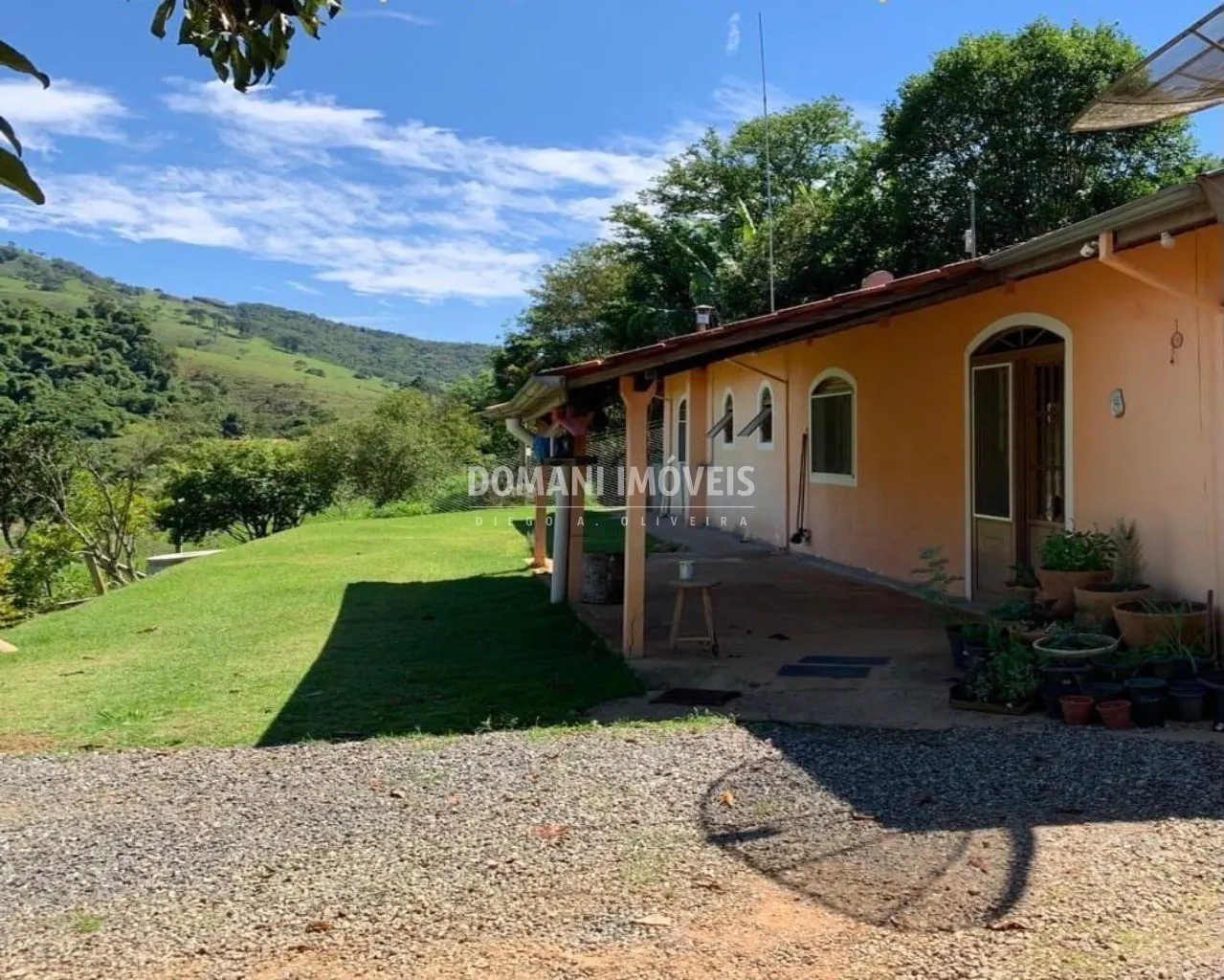 Sítio à venda de 2 ha em Gonçalves, MG, Brasil