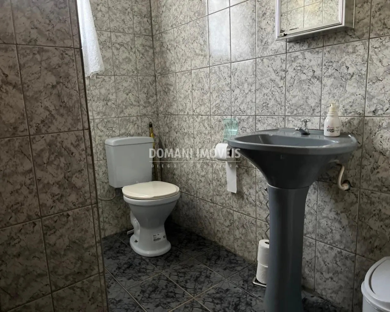 Sítio à venda de 2 ha em Gonçalves, MG, Brasil