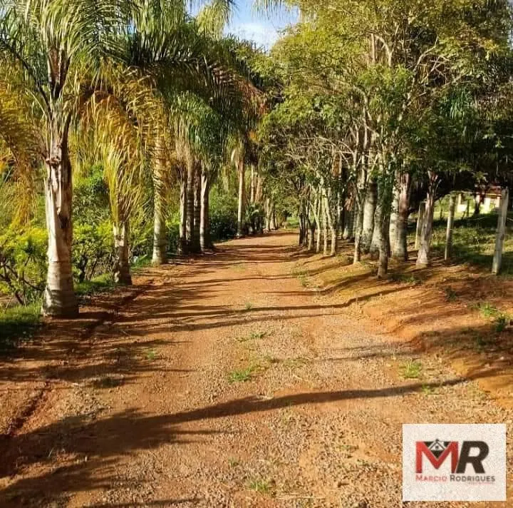 Small farm for sale of 5 acres in Munhoz, MG, Brazil