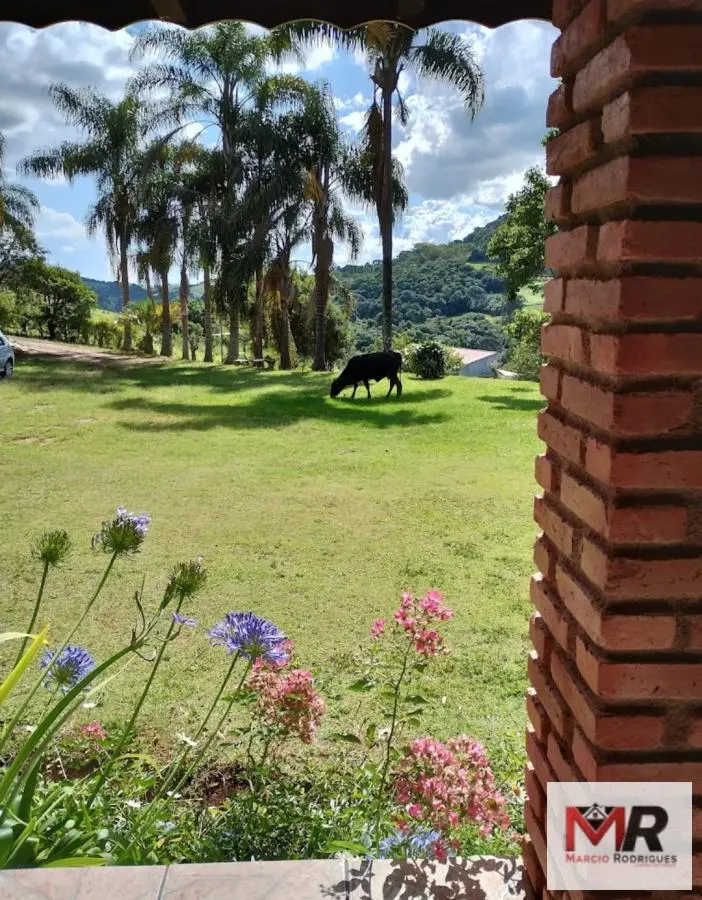 Small farm for sale of 5 acres in Munhoz, MG, Brazil