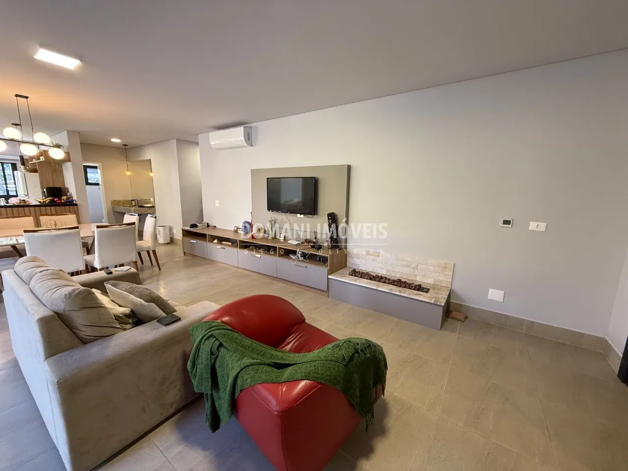 Casa à venda de 1.021 m² em Santo Antônio do Pinhal, SP, Brasil