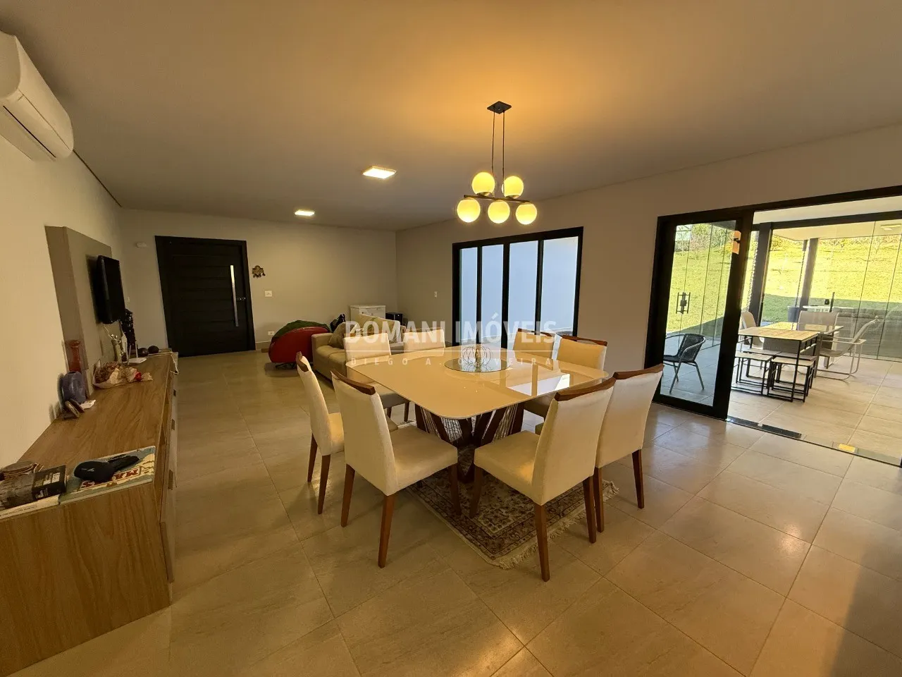 Casa à venda de 1.021 m² em Santo Antônio do Pinhal, SP, Brasil