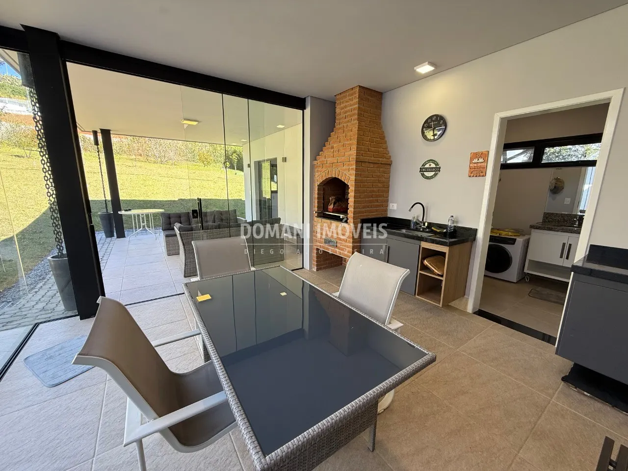 Casa à venda de 1.021 m² em Santo Antônio do Pinhal, SP, Brasil