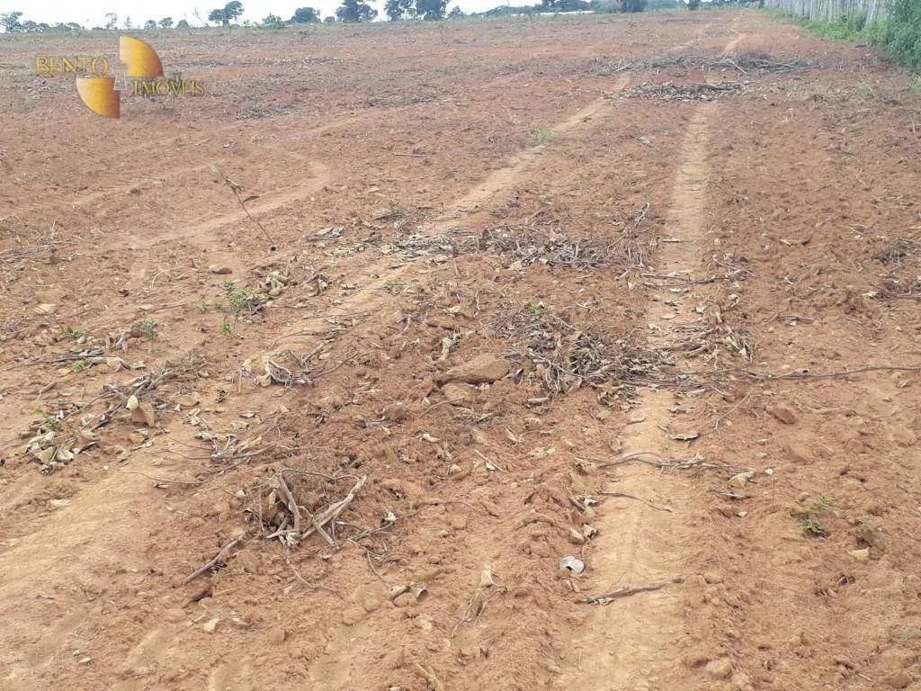 Fazenda à venda de 2.300 ha em Várzea Grande, MT, Brasil