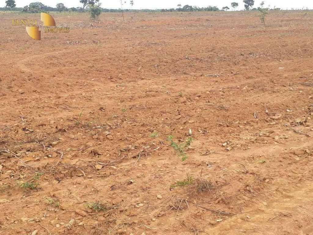 Fazenda à venda de 2.300 ha em Várzea Grande, MT, Brasil