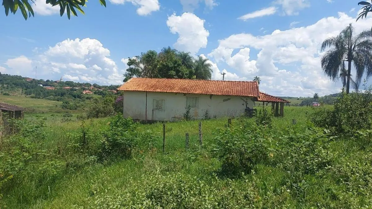 Sítio à venda de 8 ha em Santa Rita do Passa Quatro, SP, Brasil
