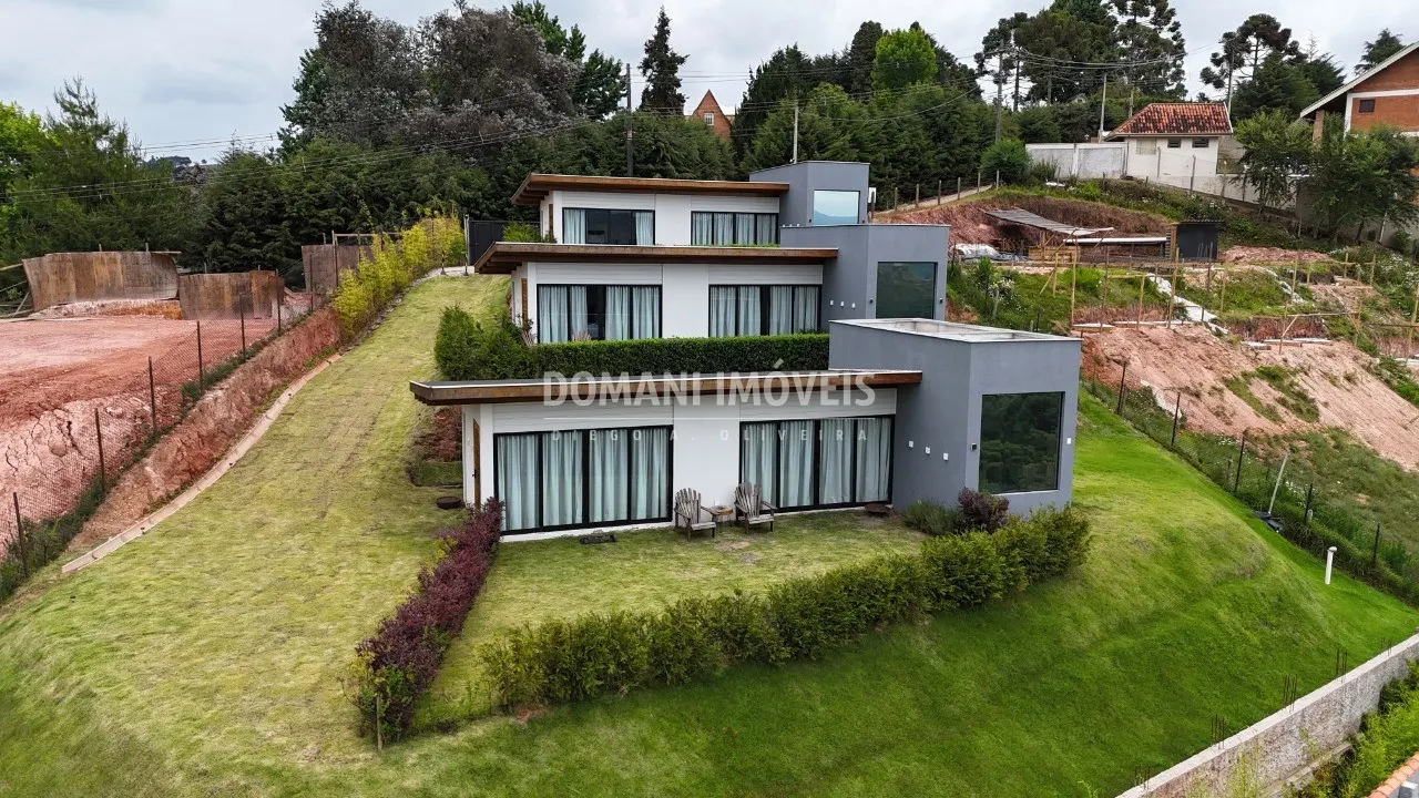 Casa à venda de 1.020 m² em Campos do Jordão, SP, Brasil