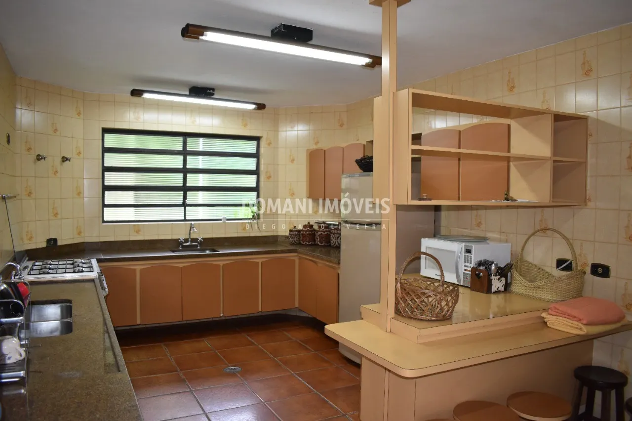 Casa à venda de 2.550 m² em Campos do Jordão, SP, Brasil