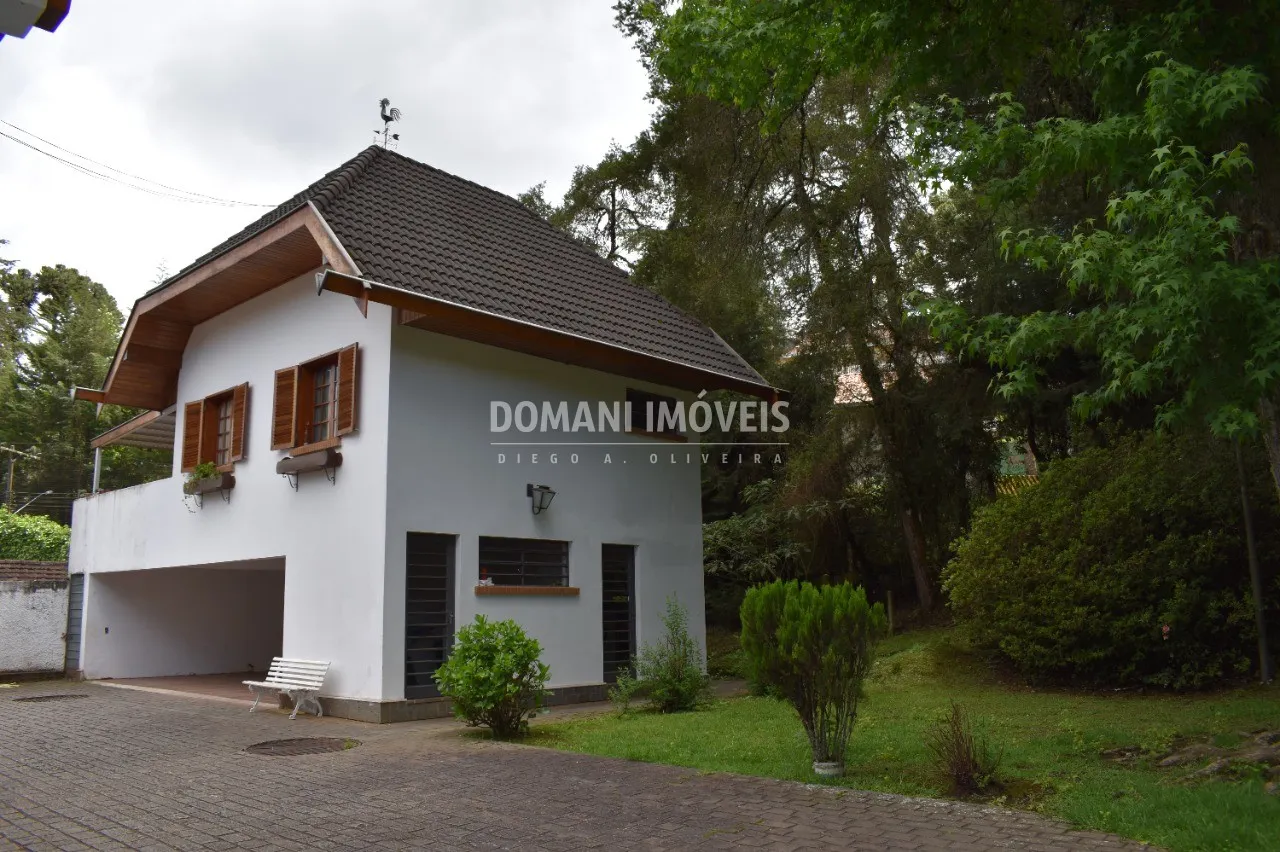 Casa à venda de 2.550 m² em Campos do Jordão, SP, Brasil