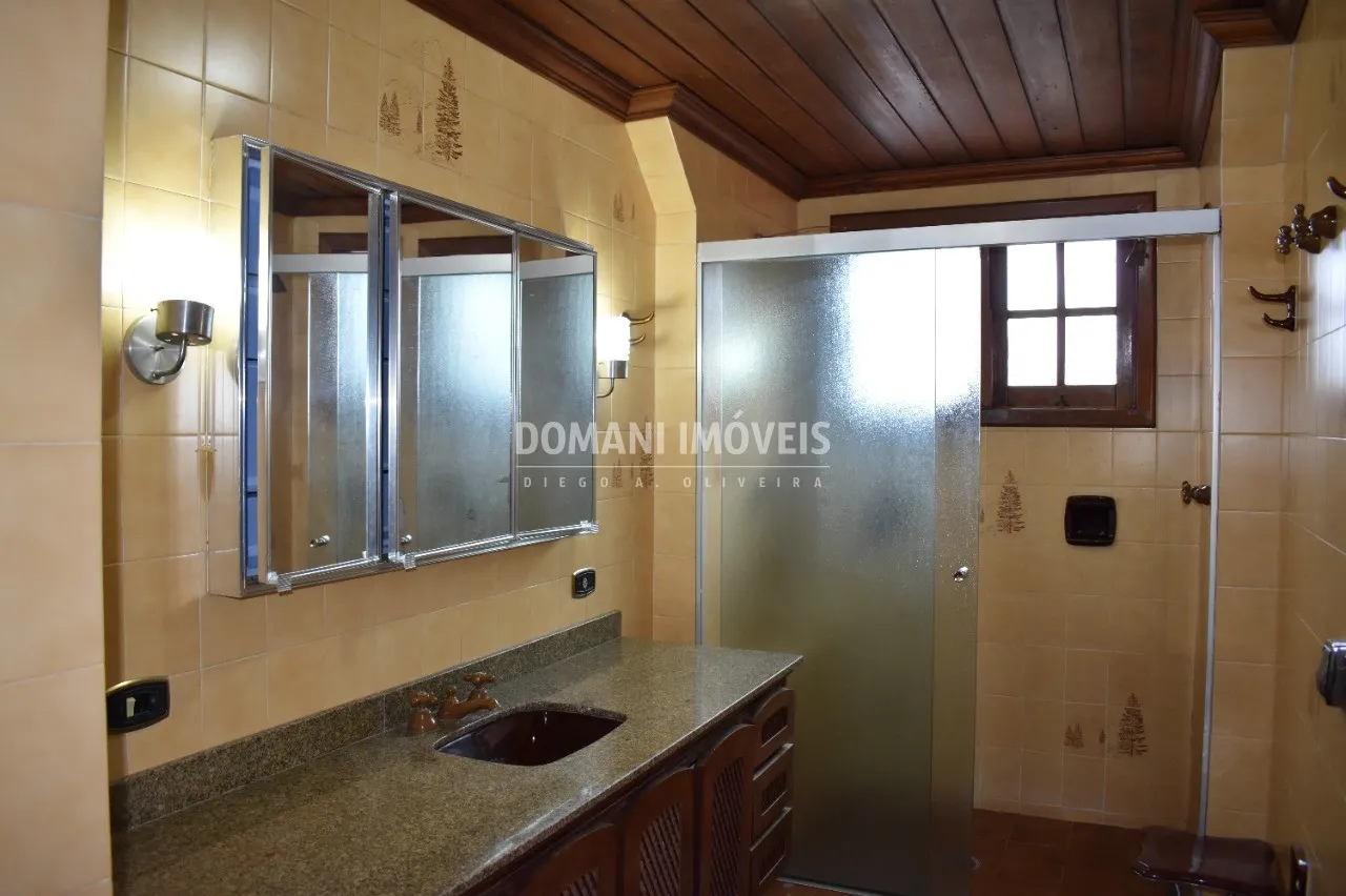 Casa à venda de 2.550 m² em Campos do Jordão, SP, Brasil
