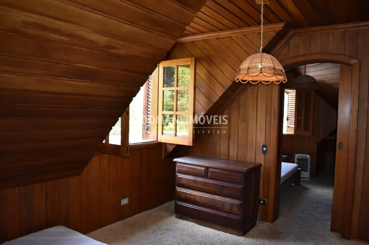Casa à venda de 2.550 m² em Campos do Jordão, SP, Brasil