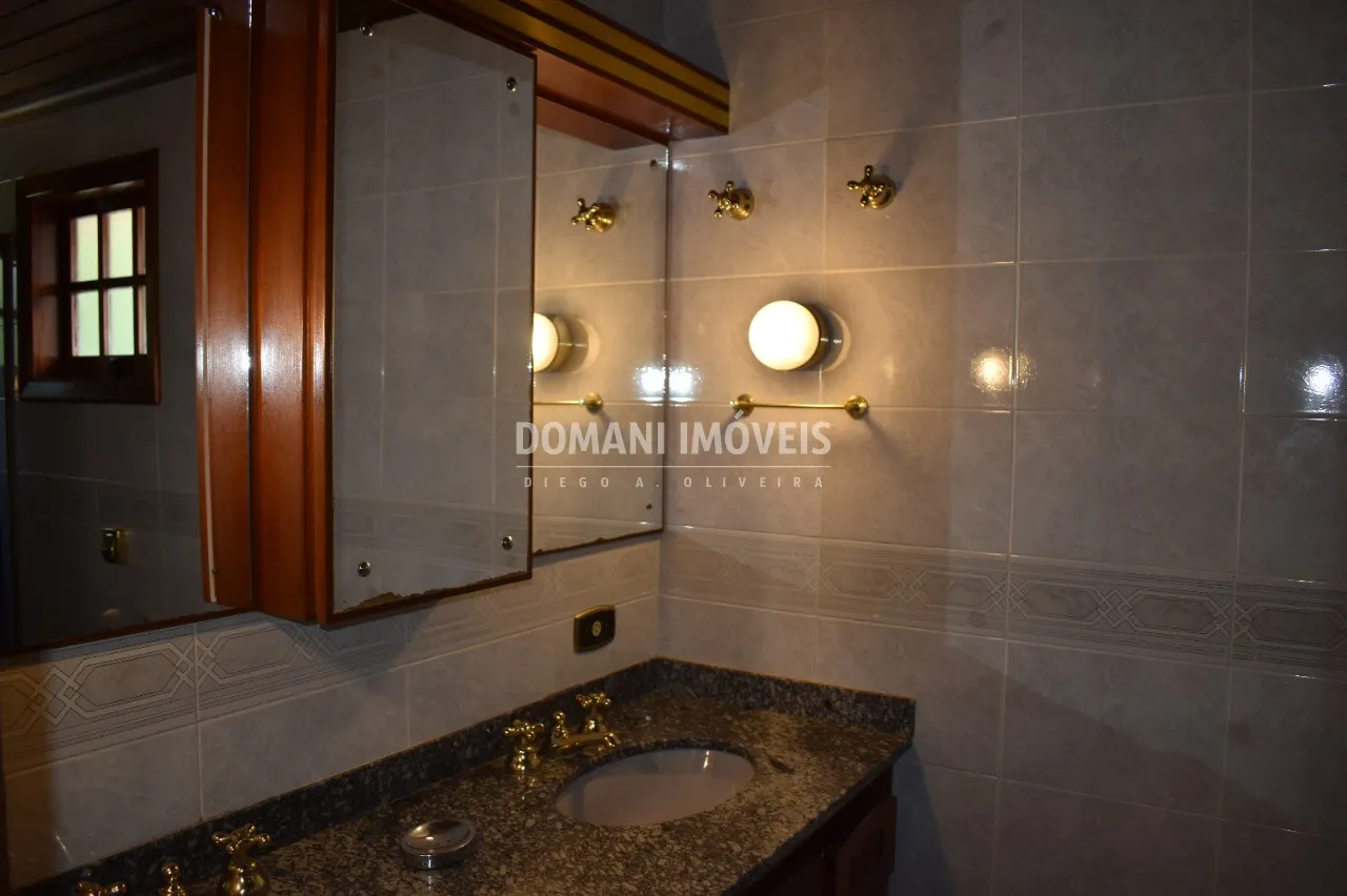Casa à venda de 2.550 m² em Campos do Jordão, SP, Brasil