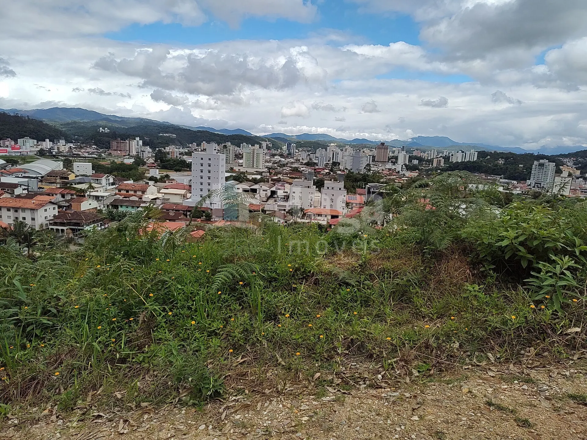 Terreno à venda de 461 m² em Brusque, SC, Brasil