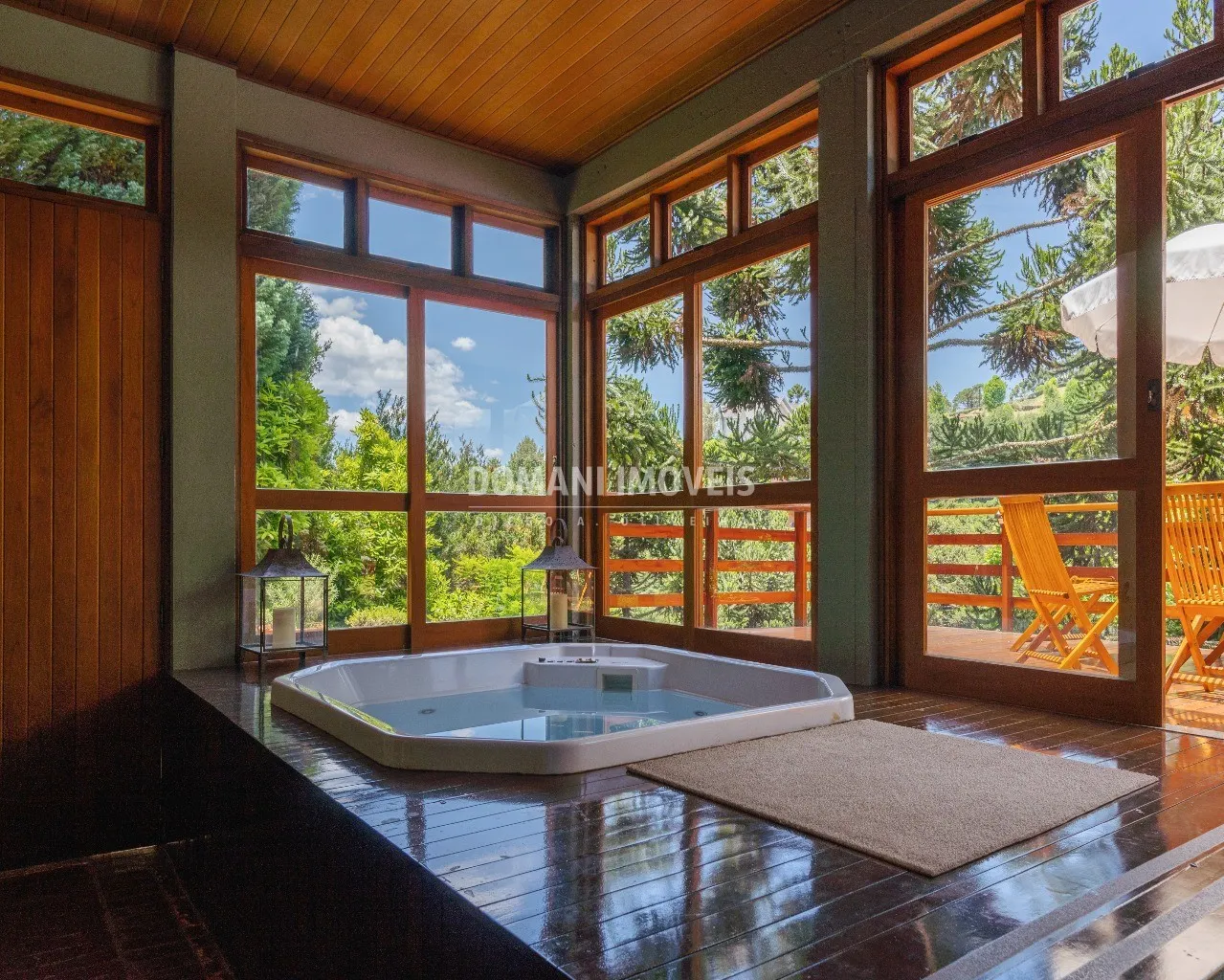 House for sale of 2,550 m² in Campos do Jordão, SP, Brazil