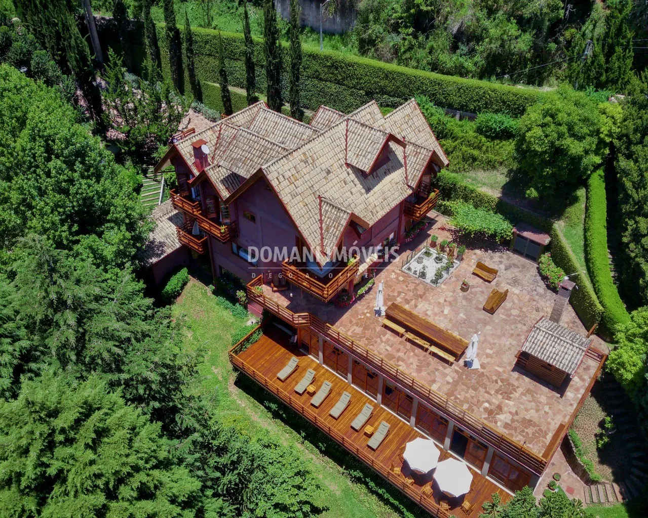House for sale of 2,550 m² in Campos do Jordão, SP, Brazil