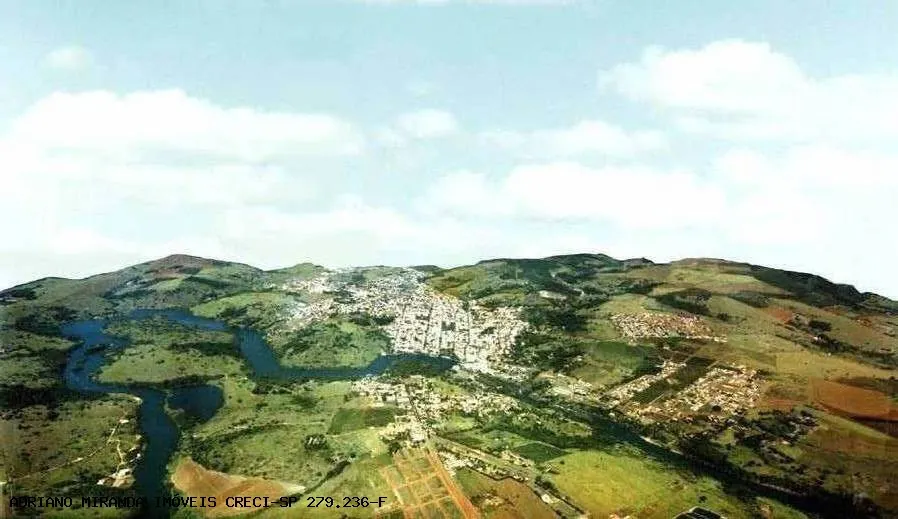 Ilha à venda de 104 ha em Piraju, SP, Brasil