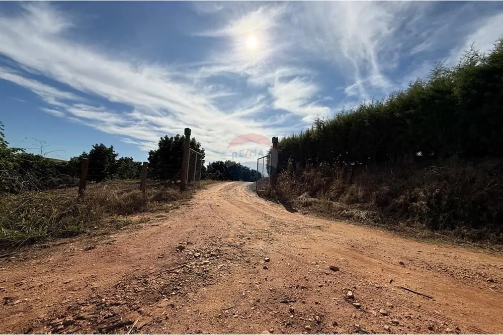 Small farm for sale of 16 acres in Itapira, SP, Brazil