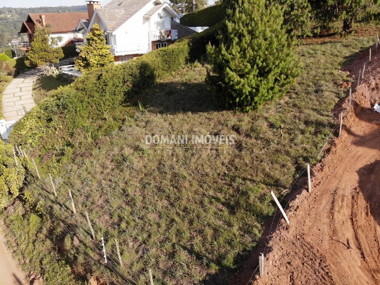 Terreno à venda de 752 m² em Campos do Jordão, SP, Brasil