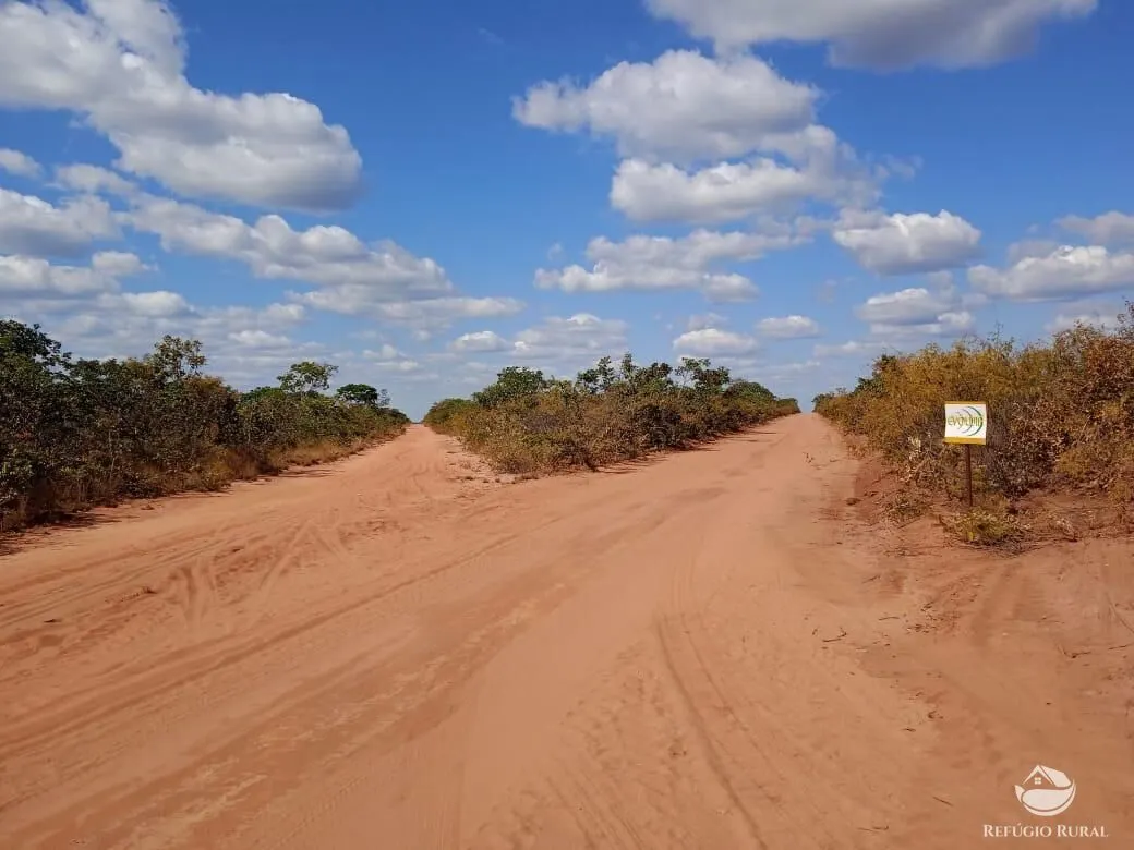Fazenda à venda de 10.000 ha em Bonito de Minas, MG, Brasil