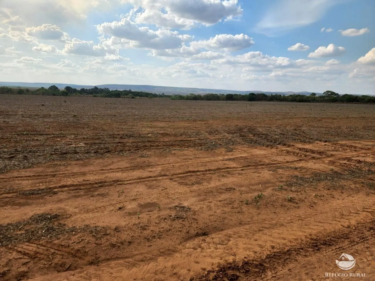 Fazenda à venda de 3.750 ha em Formoso, MG, Brasil