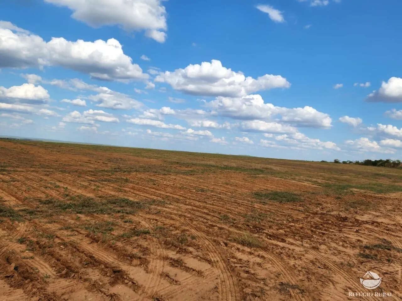 Fazenda à venda de 3.750 ha em Formoso, MG, Brasil