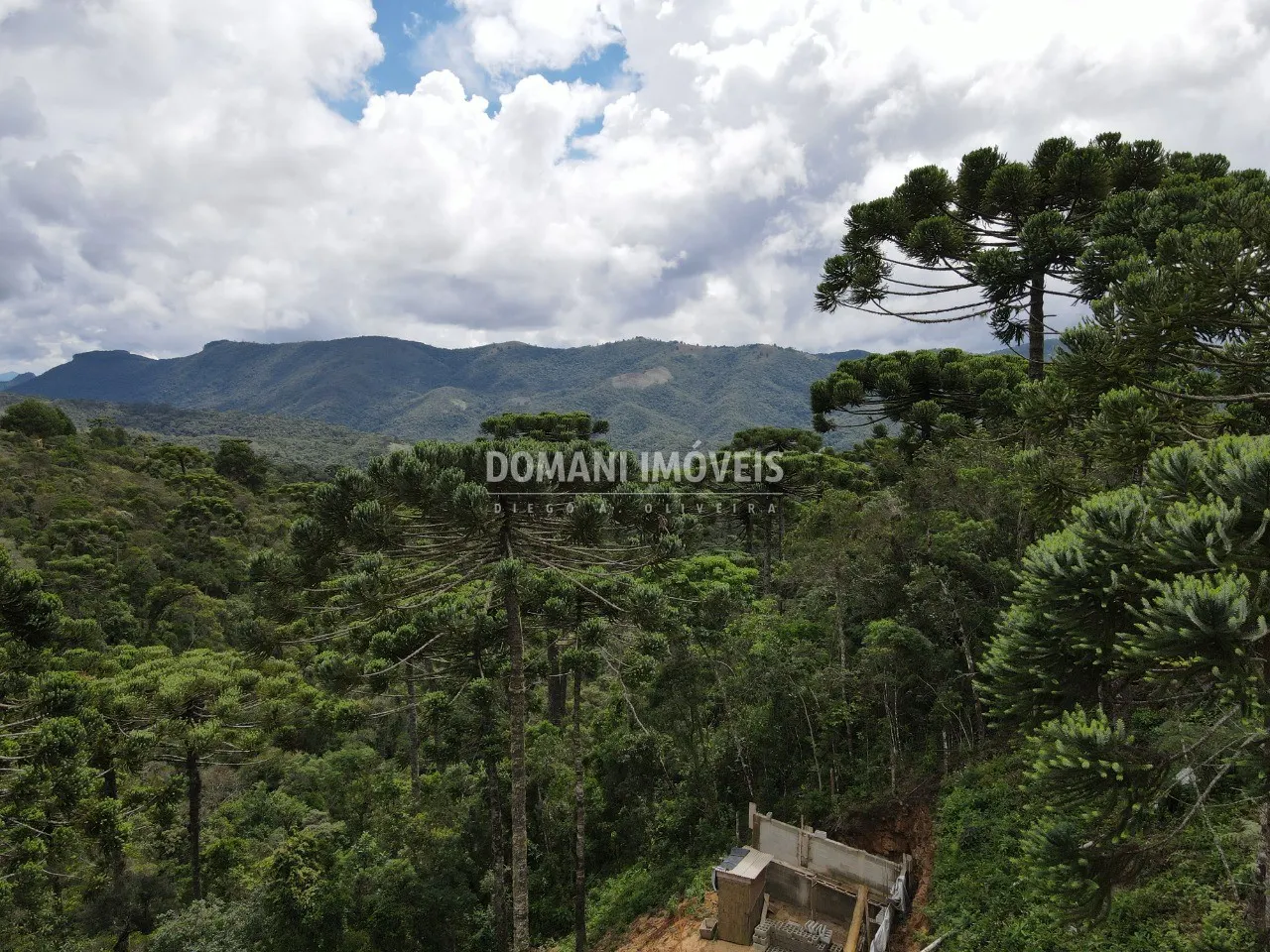 Terreno à venda de 1.010 m² em Campos do Jordão, SP, Brasil