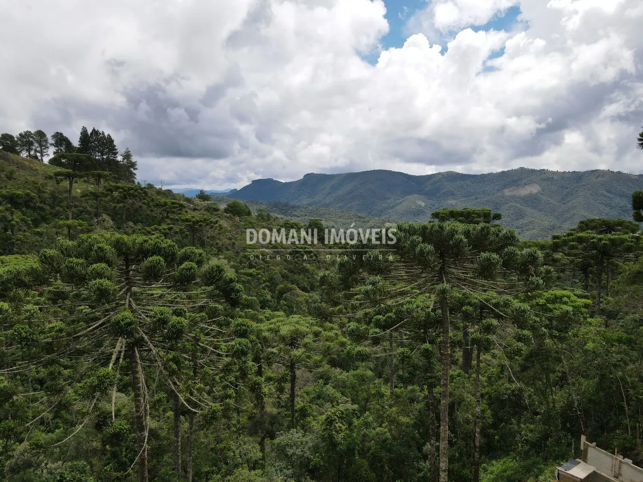 Terreno à venda de 1.010 m² em Campos do Jordão, SP, Brasil