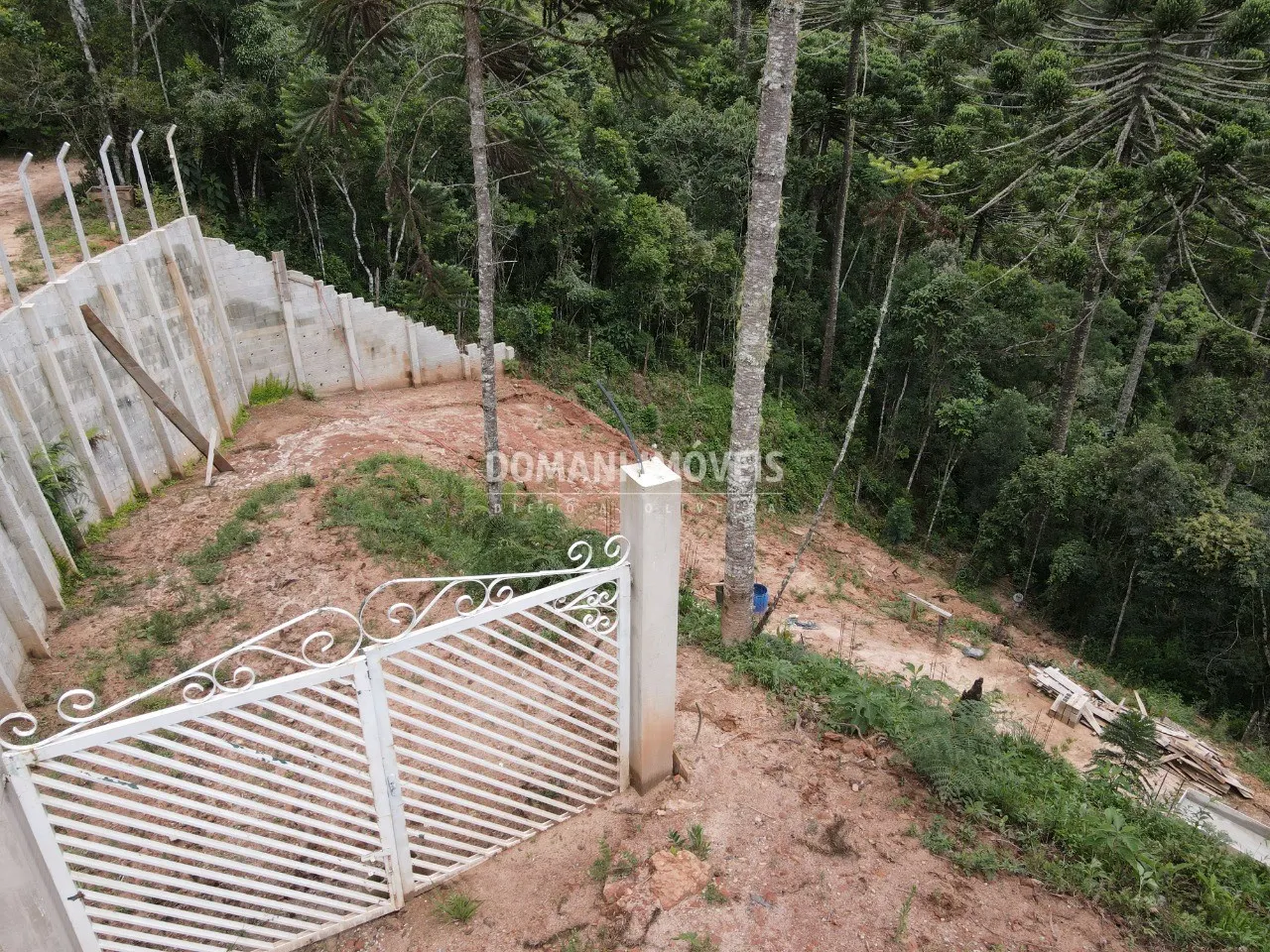 Terreno à venda de 1.010 m² em Campos do Jordão, SP, Brasil