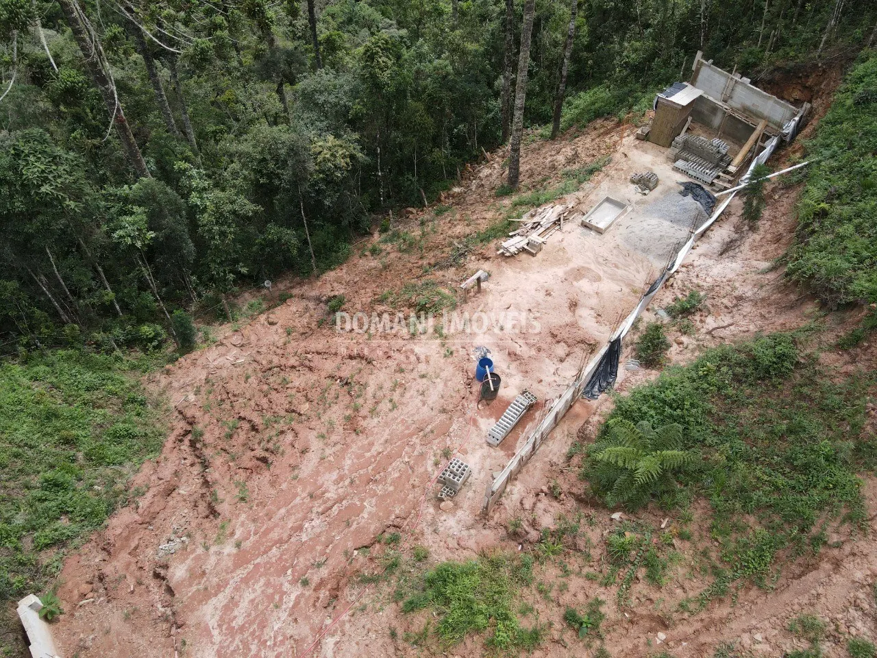 Terreno à venda de 1.010 m² em Campos do Jordão, SP, Brasil