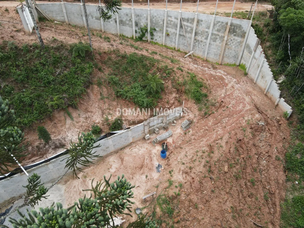 Terreno à venda de 1.010 m² em Campos do Jordão, SP, Brasil