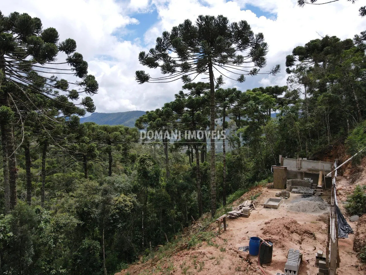 Terreno à venda de 1.010 m² em Campos do Jordão, SP, Brasil