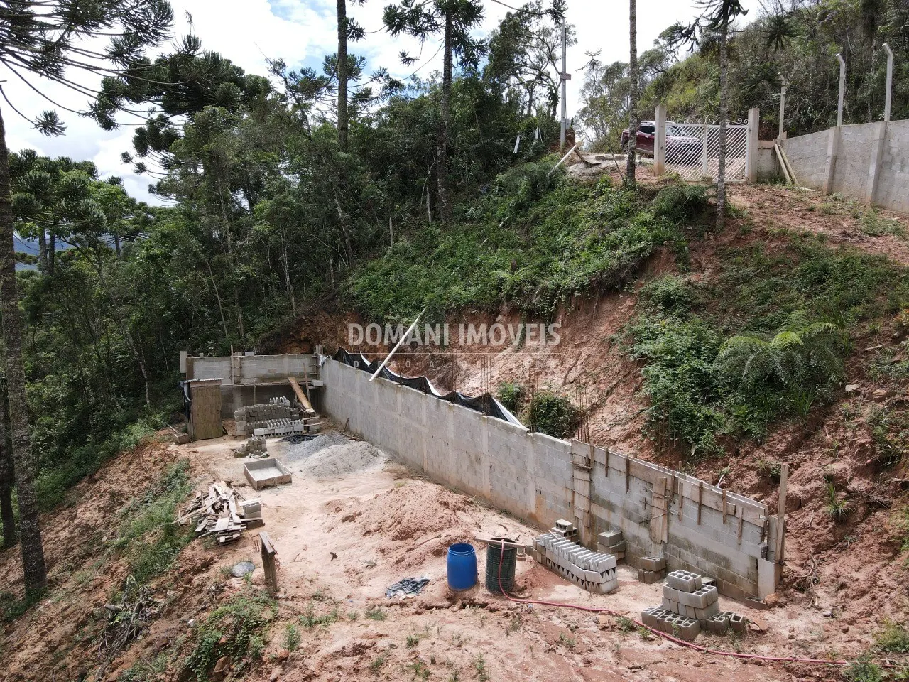 Terreno à venda de 1.010 m² em Campos do Jordão, SP, Brasil