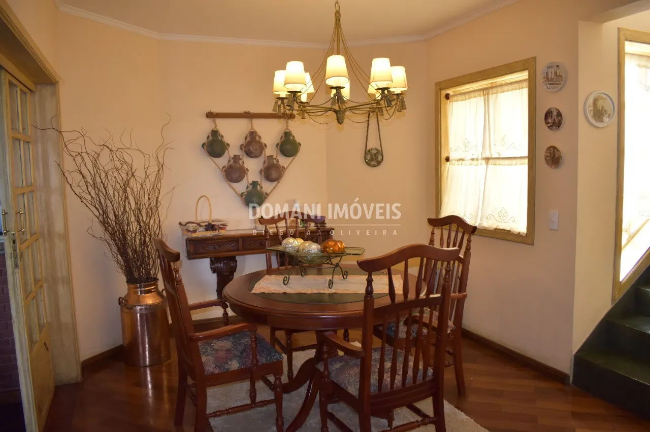 Casa à venda de 1.430 m² em Campos do Jordão, SP, Brasil