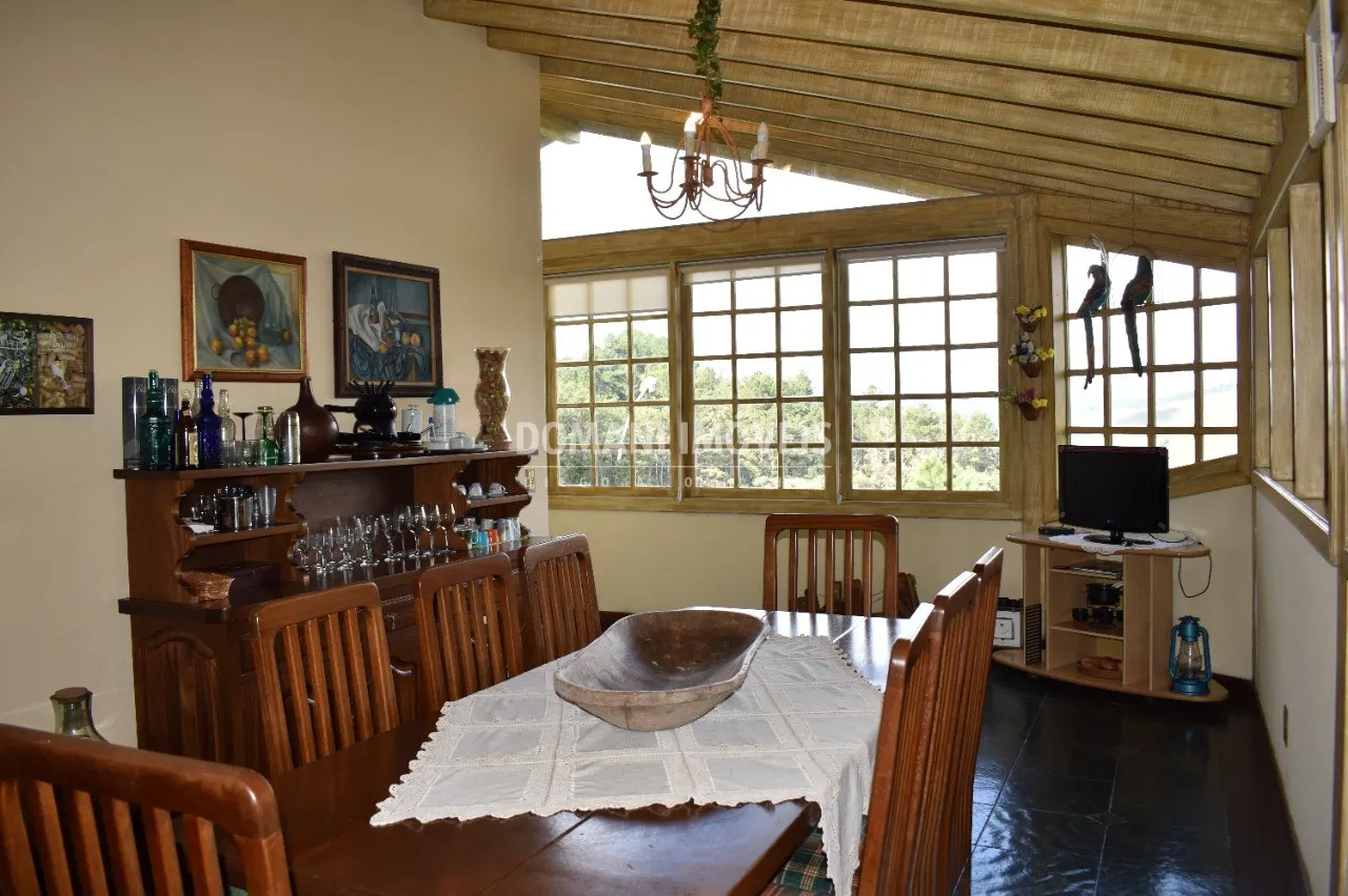 Casa à venda de 1.430 m² em Campos do Jordão, SP, Brasil