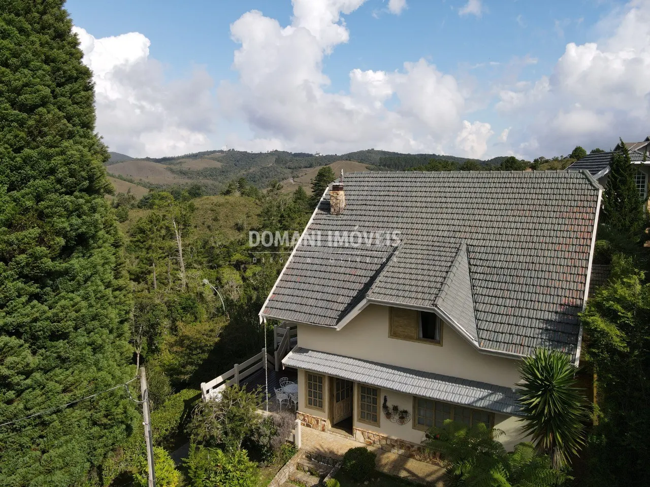 Casa à venda de 1.430 m² em Campos do Jordão, SP, Brasil