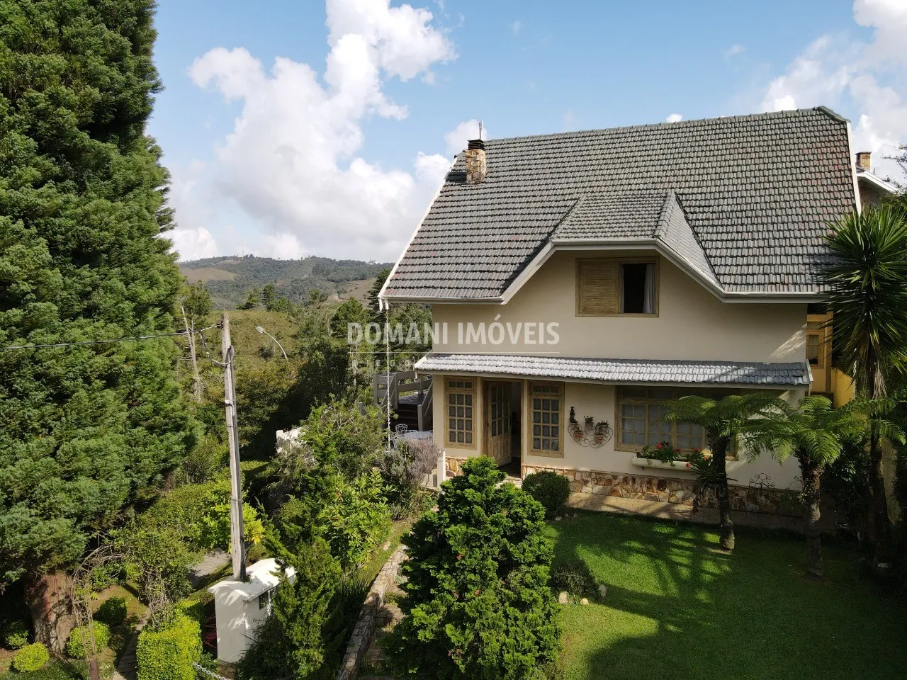 Casa à venda de 1.430 m² em Campos do Jordão, SP, Brasil