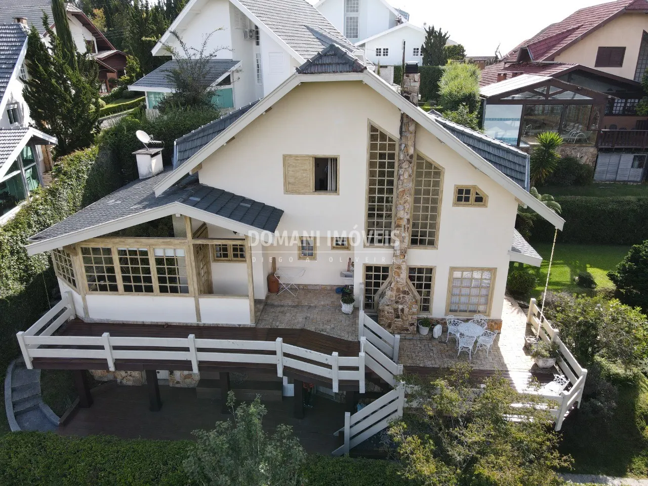 Casa à venda de 1.430 m² em Campos do Jordão, SP, Brasil