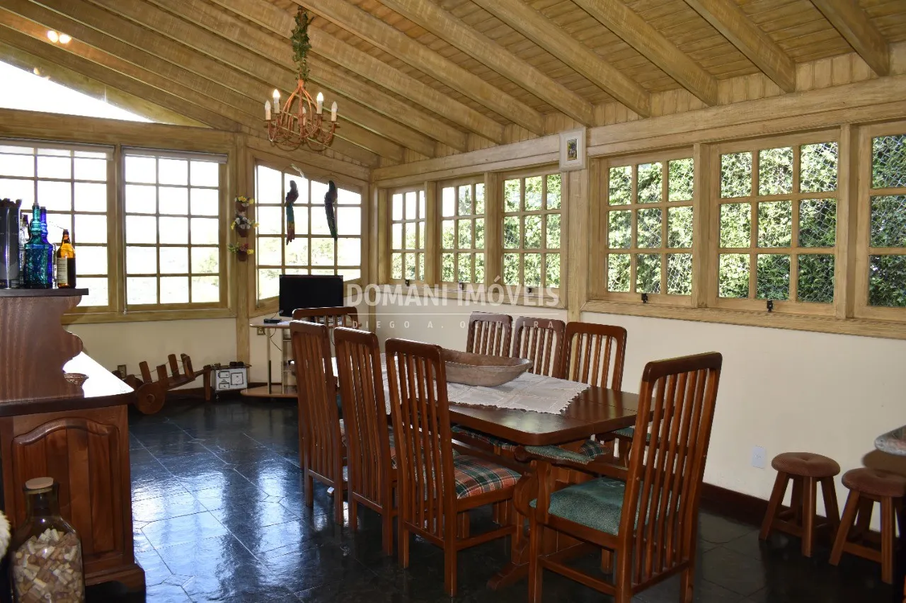 Casa à venda de 1.430 m² em Campos do Jordão, SP, Brasil