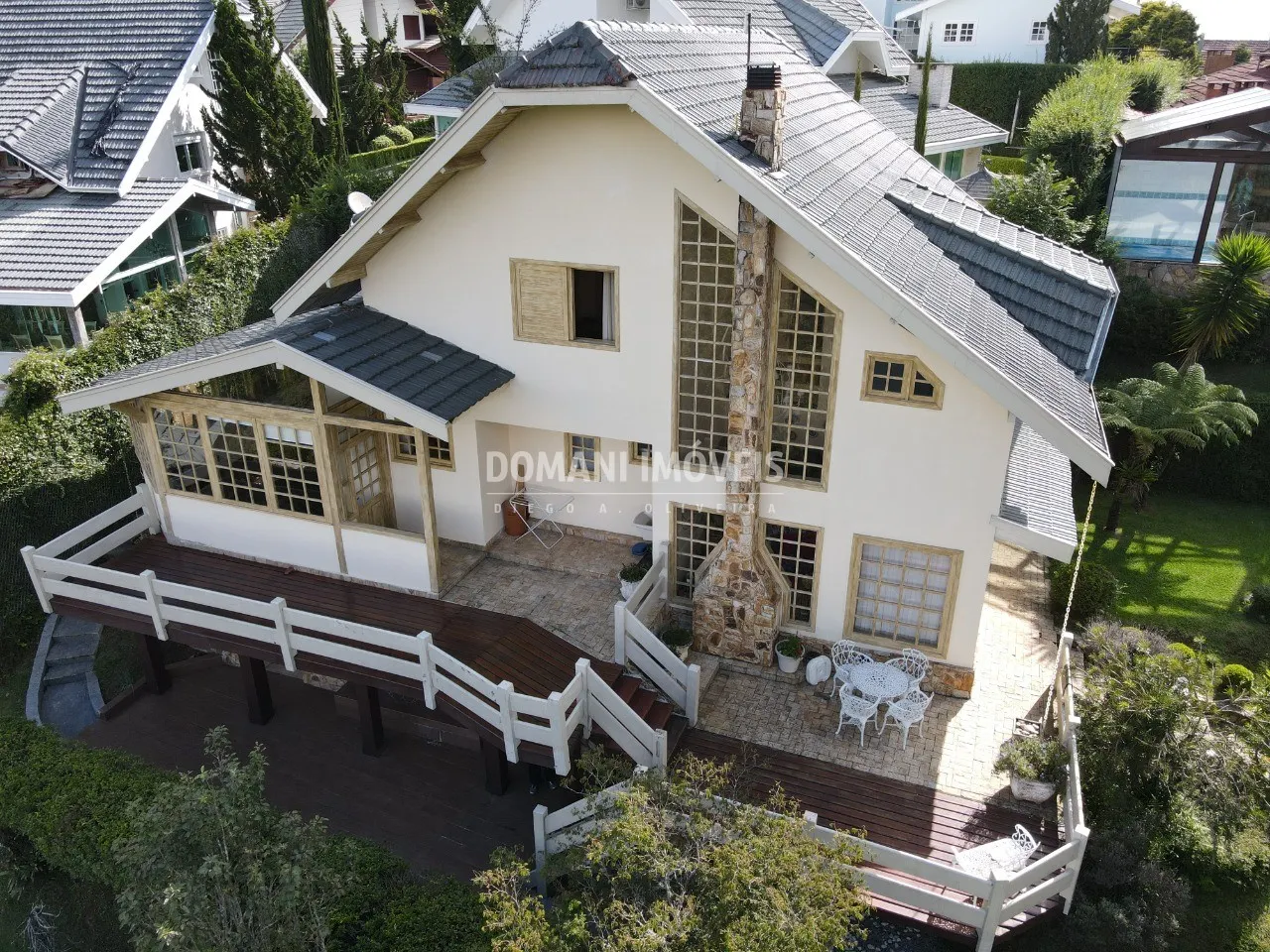 Casa à venda de 1.430 m² em Campos do Jordão, SP, Brasil