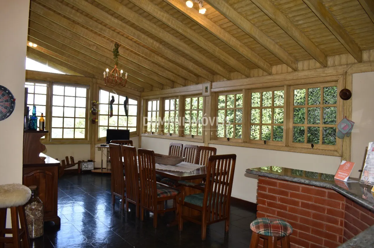 Casa à venda de 1.430 m² em Campos do Jordão, SP, Brasil