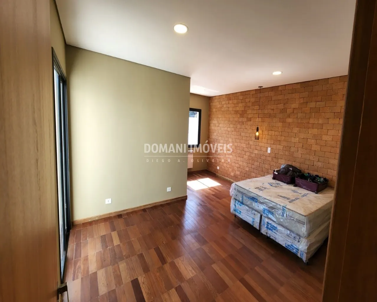 Casa  de 2.350 m² em Campos do Jordão, SP, Brasil