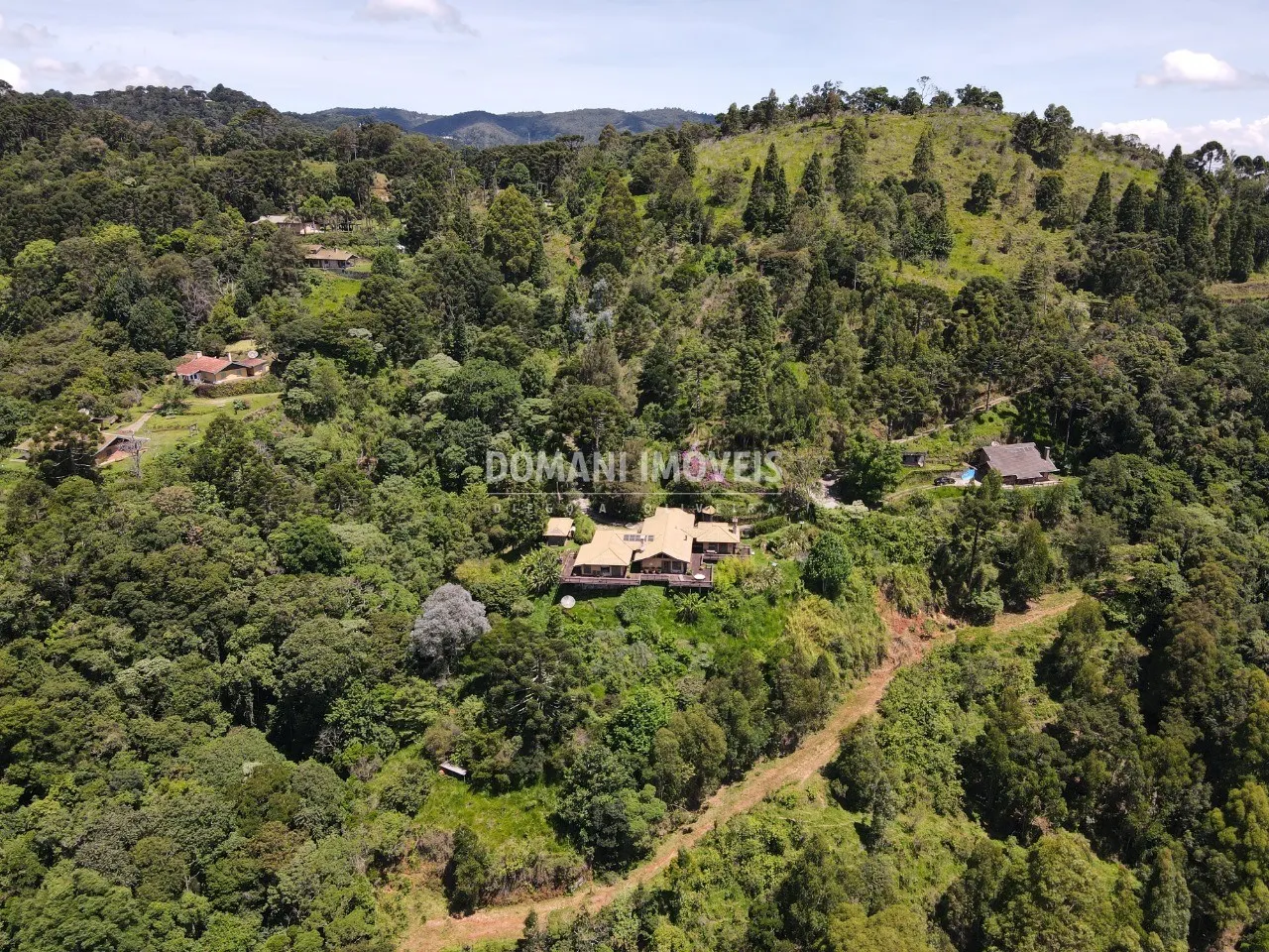 Plot for sale of 1,360 m² in Campos do Jordão, SP, Brazil