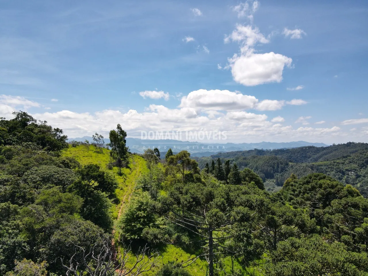 Plot for sale of 1,360 m² in Campos do Jordão, SP, Brazil