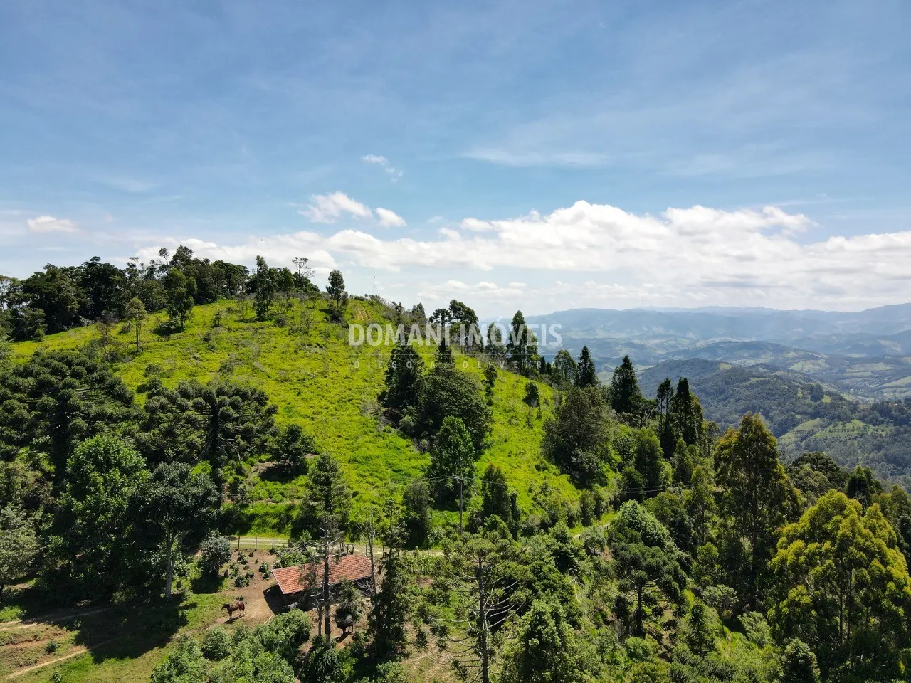 Plot for sale of 1,360 m² in Campos do Jordão, SP, Brazil