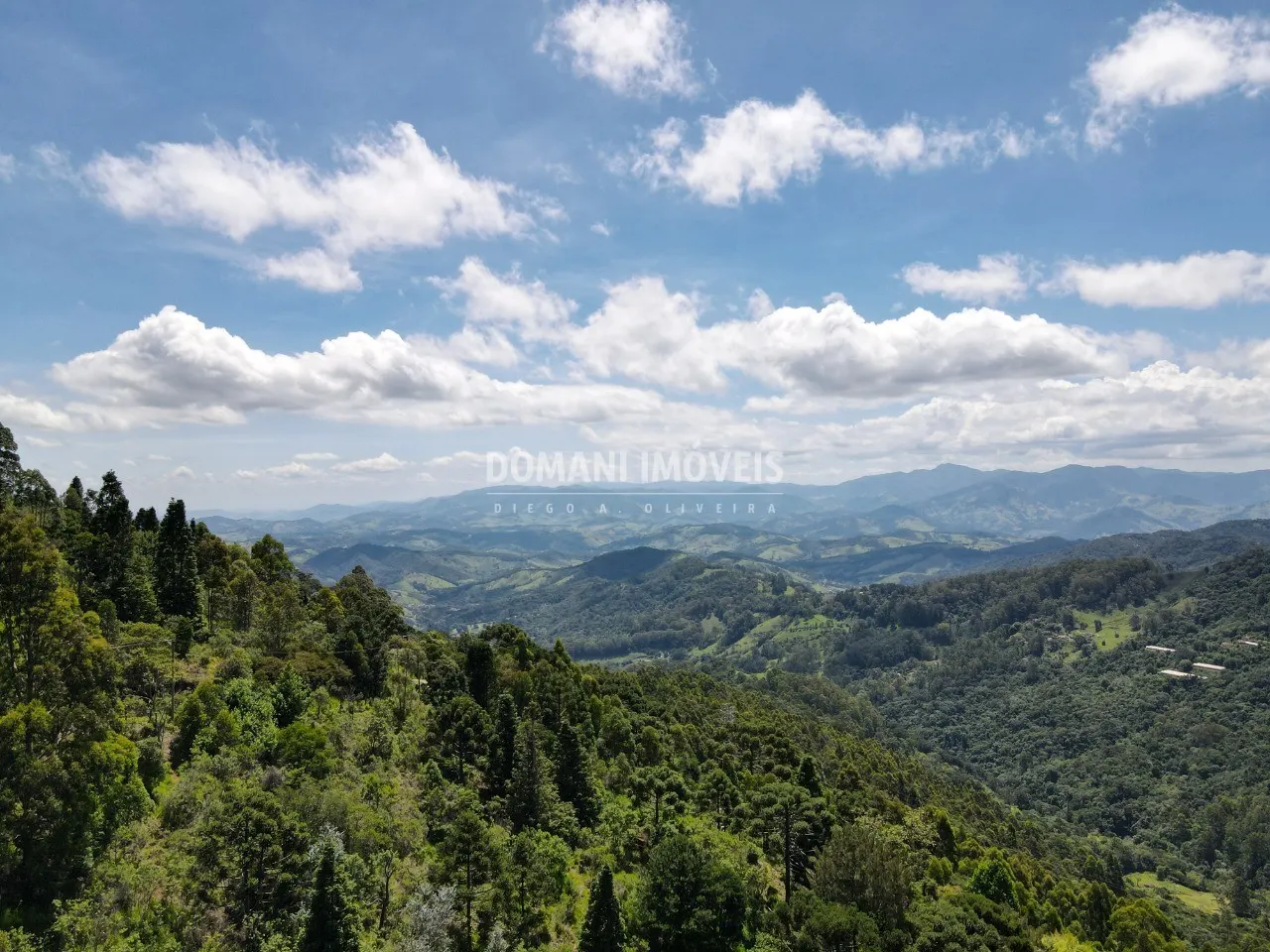 Plot for sale of 1,360 m² in Campos do Jordão, SP, Brazil