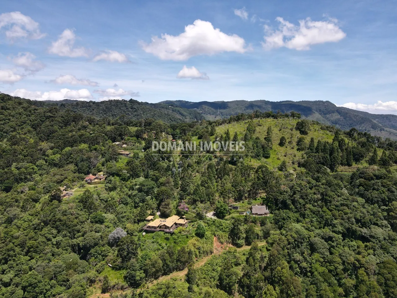 Plot for sale of 1,360 m² in Campos do Jordão, SP, Brazil