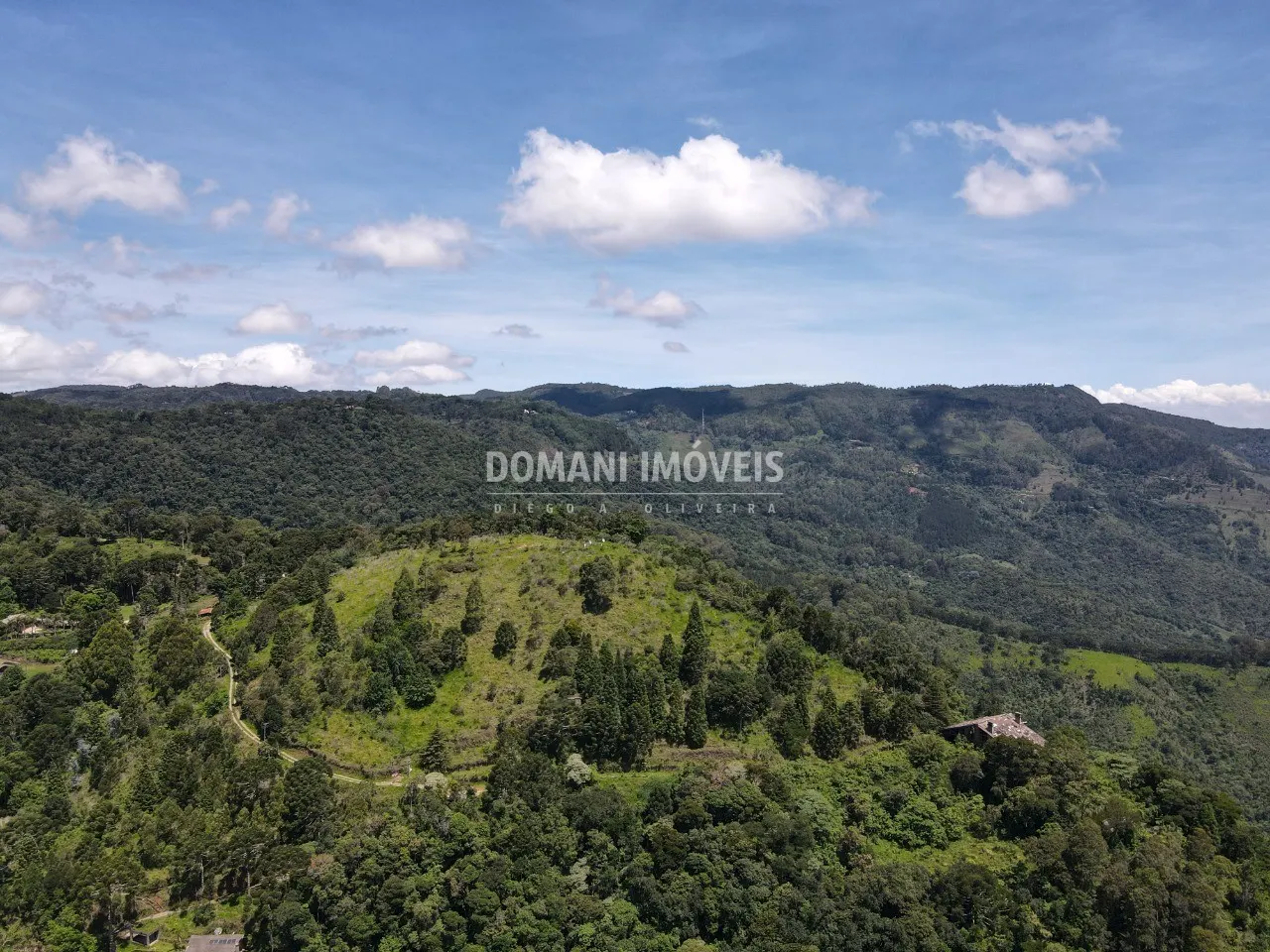 Plot for sale of 1,360 m² in Campos do Jordão, SP, Brazil