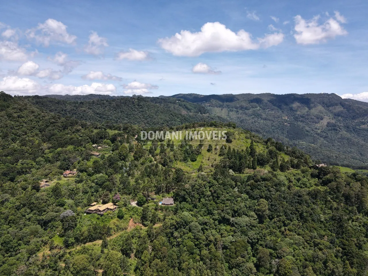 Plot for sale of 1,360 m² in Campos do Jordão, SP, Brazil